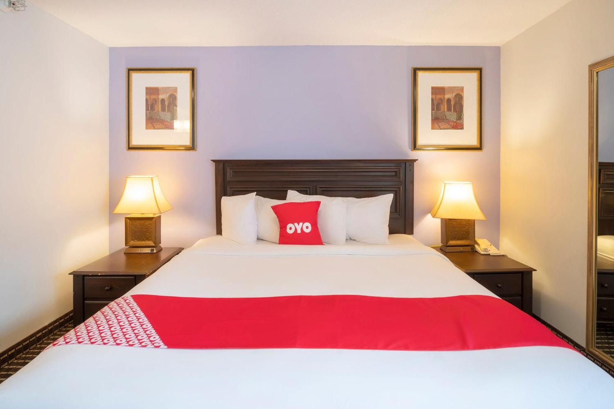 Oyo Townhouse Houston Airport North Hotel ภายนอก รูปภาพ