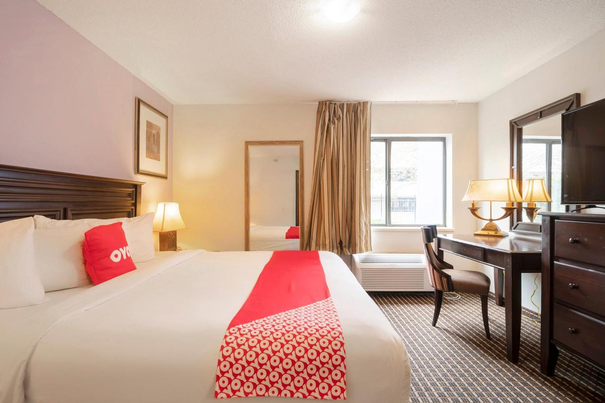 Oyo Townhouse Houston Airport North Hotel ภายนอก รูปภาพ