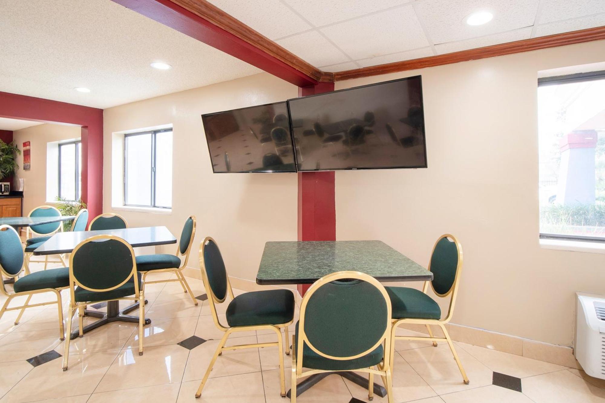 Oyo Townhouse Houston Airport North Hotel ภายนอก รูปภาพ